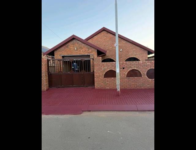 3 BEDROOM PROPERTY TO RENT IN PROTEA NORTH